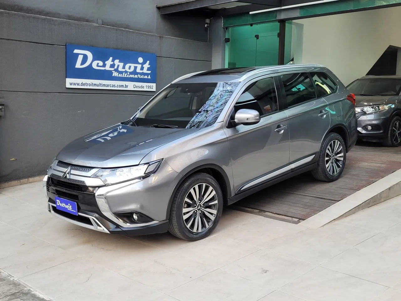 MITSUBISHI OUTLANDER 2.0 MIVEC GASOLINA HPE AUTOMÁTICO