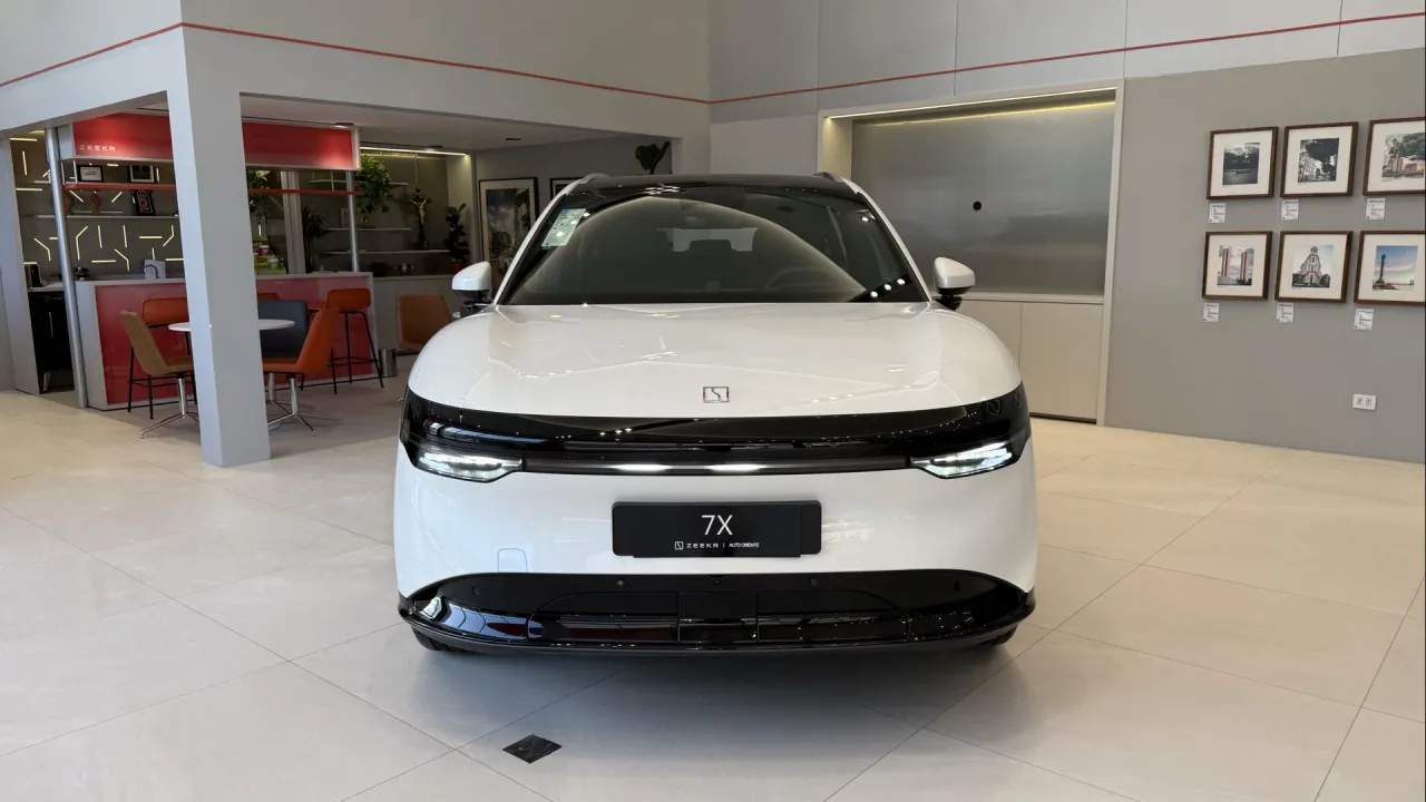 ZEEKR 7X 100 KW ELÉTRICO PREMIUM