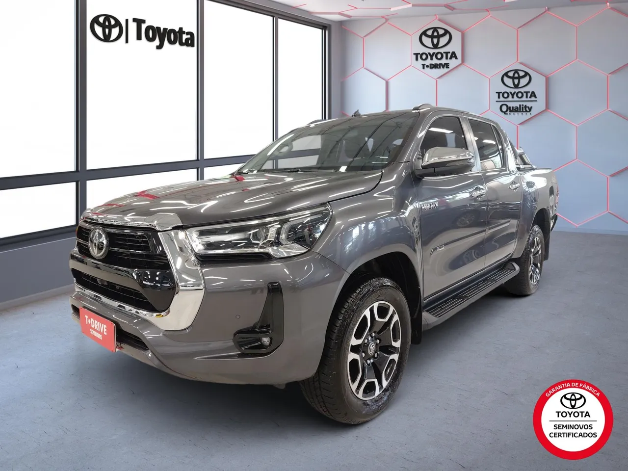 TOYOTA HILUX 2.8 D-4D TURBO DIESEL CD SRX 4X4 AUTOMÁTICO — foto 1 de 16